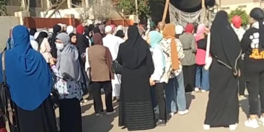 "سؤال القطعة صعب جدا"، آراء طلاب الثانوية العامة بالقليوبية في امتحان اللغة الإنجليزية (فيديو) - المدينة برس