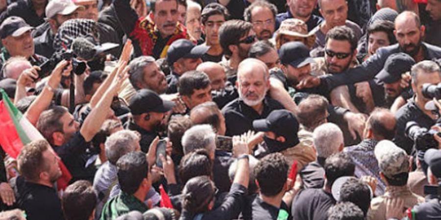 بعد أشهر من غيابه، ظهور أحمد وحيدي الرجل الأخطر بإيران في عزاء خامنئي (فيديو) - المدينة برس