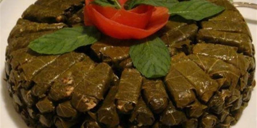 طريقة عمل محشي ورق العنب بمذاق لا يقاوم - المدينة برس