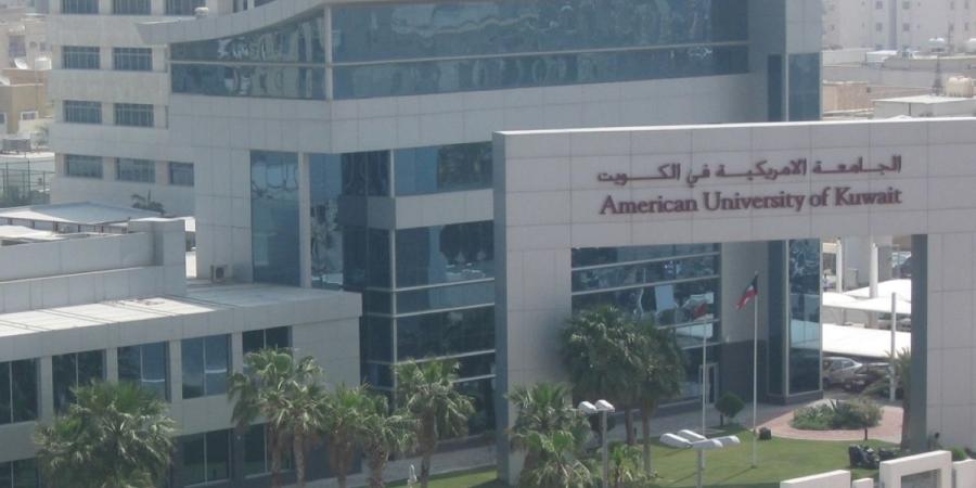 إقبال واسع على جناح الجامعة الأمريكية في معرض الجامعات - بوابة المدينة برس