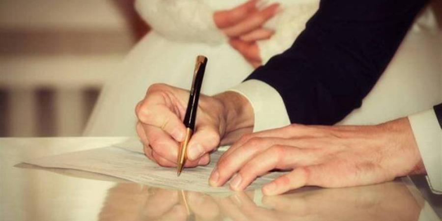 نقيب المأذونين يكشف نسبة عقود الزواج التي فيها العصمة للزوجة - المدينة برس