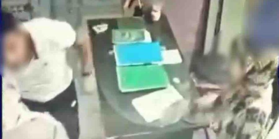 ضبط شخص بتهمة الاعتداء على شقيقته بالضرب داخل محلها في الشرقية بسبب خلافات عائلية - المدينة برس