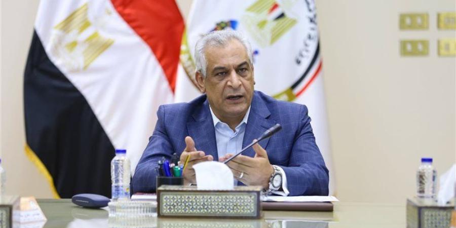 وزير الدولة للإنتاج الحربي يتابع مؤشرات الأداء، ويوجّه بسرعة تنفيذ المشروعات وتعظيم الاستفادة بالموارد - المدينة برس