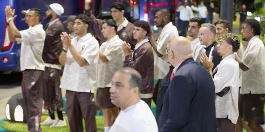 مغاربة في استقبال "أسود الأطلس" - بوابة المدينة برس