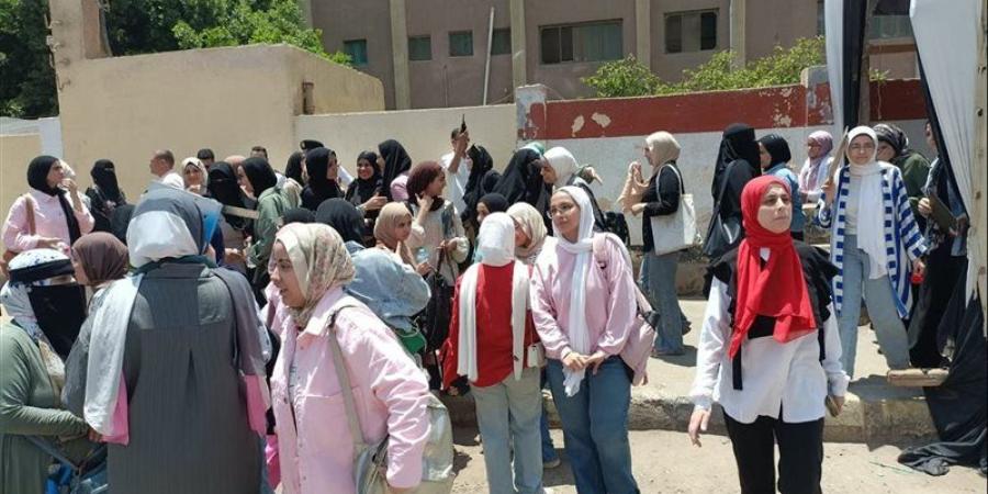 تعليم القليوبية تستبعد رئيس لجنة ثانوية عامة بطوخ وتكثف إجراءات مكافحة الغش - المدينة برس