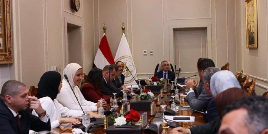 وزير العدل يلتقي عددا من أعضاء مجلسي النواب والشيوخ - المدينة برس