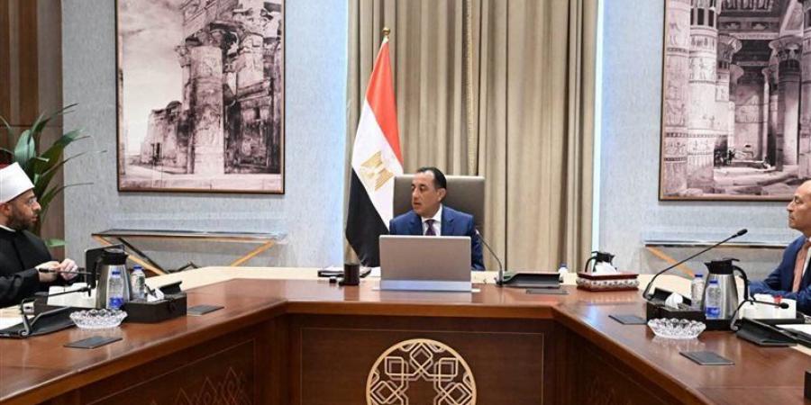 تضم مقابر عدد من العلماء، مدبولي يُتابع خطوات مشروع إحياء منطقة قرافة السيوطي - المدينة برس