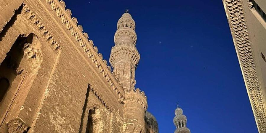 موعد أذان العشاء اليوم الثلاثاء 14 -7 -2026 في القاهرة والمحافظات - المدينة برس