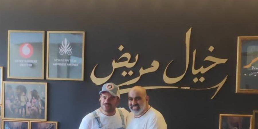 الصور الأولى من العرض الخاص لمسرحية خيال مريض - المدينة برس