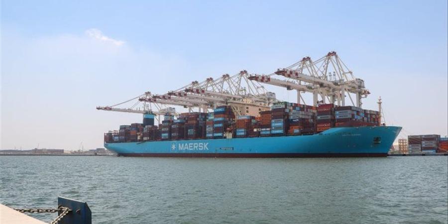 ميناء دمياط يستقبل سفينة الحاويات العملاقة METTE MAERSK ويؤكد جاهزيته العالمية - المدينة برس