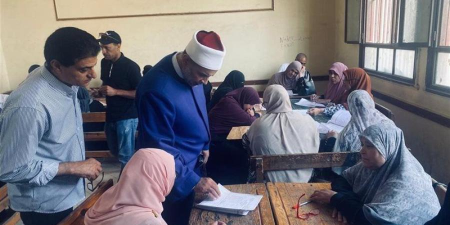 رئيس منطقة الدقهلية الأزهرية يتابع أعمال تصحيح الثانوية الأزهرية ويشدد على الدقة في رصد الدرجات - المدينة برس