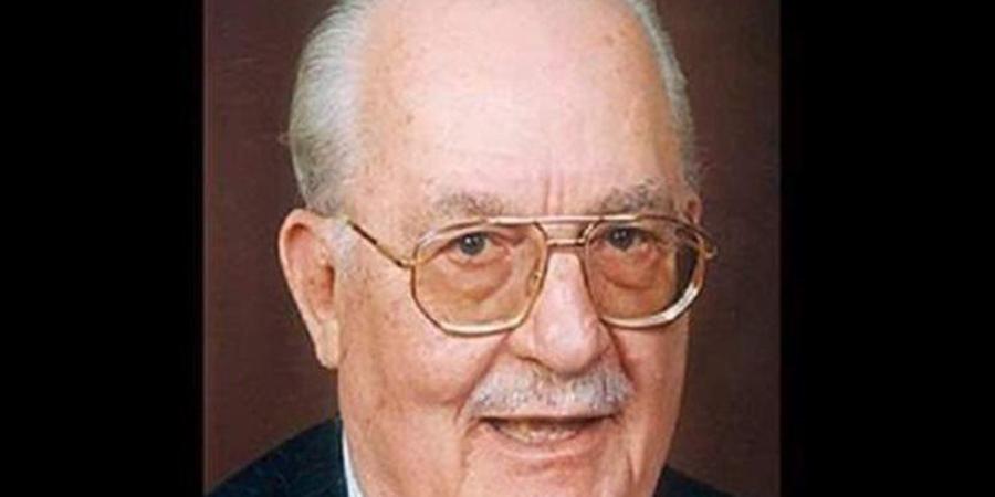 ماذا قال ثروت أباظة عن الكاتب الحقيقي؟ كلمات خالدة بعد 99 عاما من ميلاده - المدينة برس