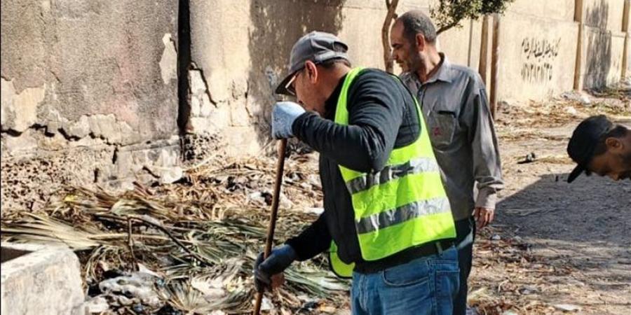 رفع 50 طن مخلفات وتراكمات قمامة في حملة نظافة مكبرة بقنا - المدينة برس