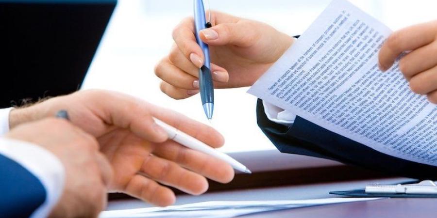 مجموعة بنكية تحقق في منح تسهيلات ائتمانية باعتماد "وثائق مشبوهة" - بوابة المدينة برس