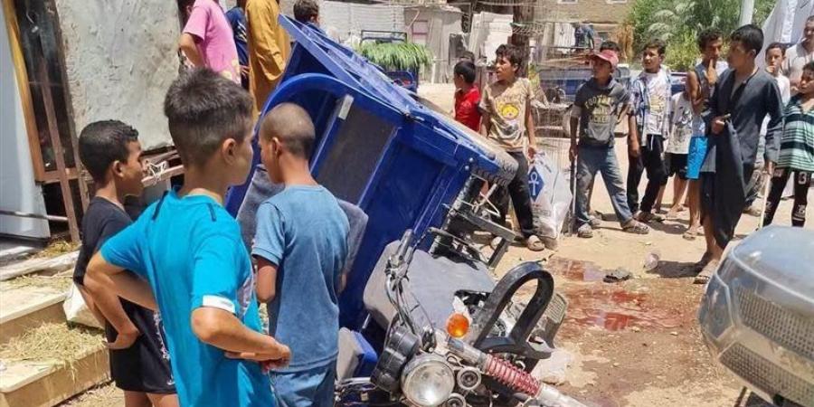 مصرع وإصابة 3 أطفال في تصادم ربع نقل بمركبة تروسيكل بدون لوحات بأسيوط - المدينة برس