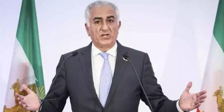 بتهم التجسس والإرهاب، القضاء الإيراني يحيل رضا بهلوي و300 شخص لمحكمة الثورة - المدينة برس