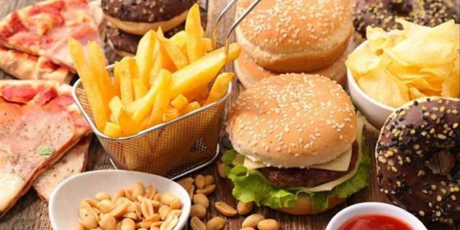 تفسير حلم الأكل مع الميت في المنام وعلاقته بالإصابة بالمرض - المدينة برس