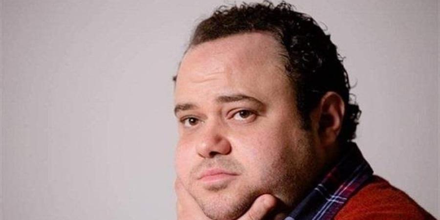 شيك بلا رصيد يشعل أزمة بين مدحت تيخا ومنتج شهير، وبلاغ رسمي يتهمه بعدم سداد الأجر - المدينة برس