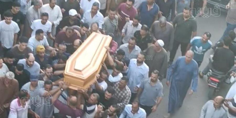 ضحي بحياته لإنقاذ شخصين، أهالي الباجور يشيعون جثمان "شهيد الشهامة" محمد صبحي إلى مثواه الأخير (فيديو) - المدينة برس