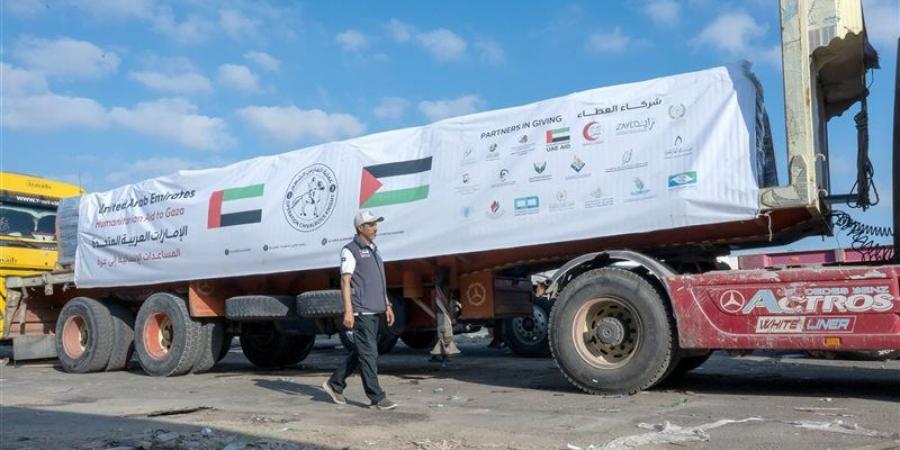 الهلال الأحمر يدفع بقافلة "زاد العزة 237" لدعم المستشفيات والأسر في غزة - المدينة برس