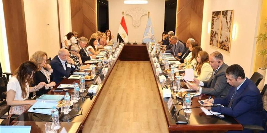 القومي لحقوق الإنسان يستقبل وفدا من البرلمان الأوروبي - المدينة برس