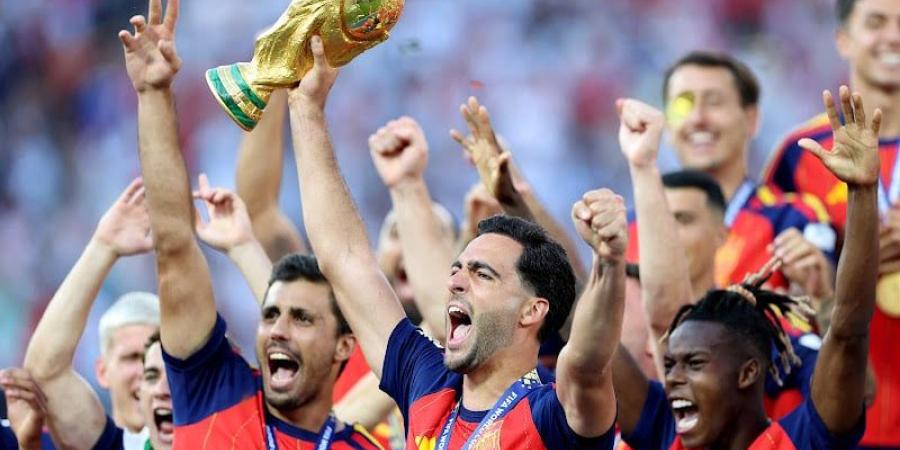 المنتخب الإسباني يرفع كأس العالم للمرة الثانية في تاريخ مشاركات "لاروخا" - بوابة المدينة برس