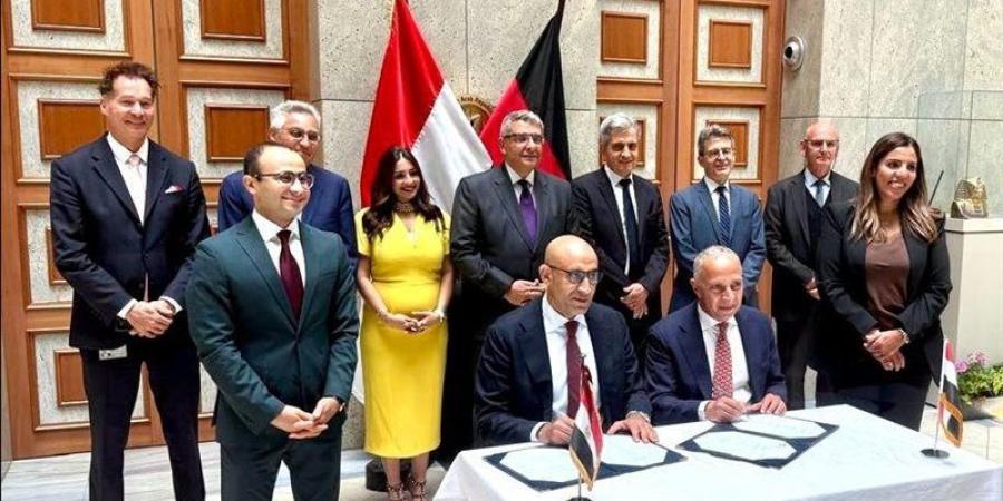 وزير التعليم يوقع بروتوكول تعاون مع "السويدي إليكتريك" لإنشاء 8 مدارس مصرية ألمانية للتكنولوجيا التطبيقية - المدينة برس