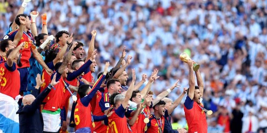 استقبال حافل بانتظار المنتخب الإسباني - بوابة المدينة برس
