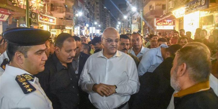محافظ الإسكندرية يقود حملة مكبرة بشارع خالد بن الوليد لإزالة الإشغالات والتعديات - المدينة برس