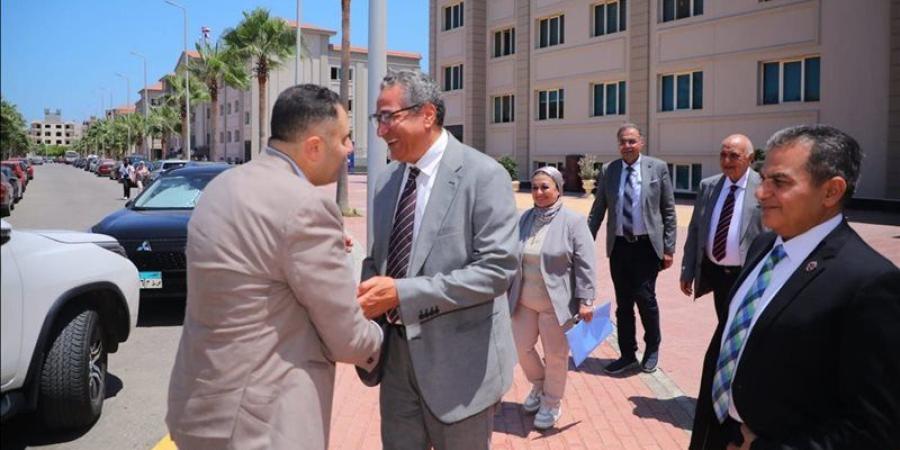 تعزيز التعاون الأكاديمي والخدمي بين محافظة دمياط وجامعة حورس - المدينة برس