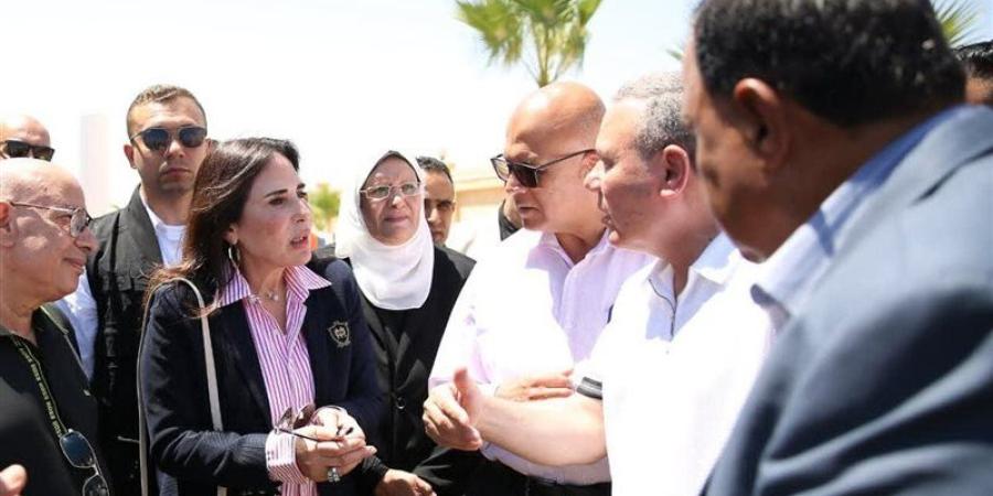 وزيرة الإسكان ومحافظ مطروح في جولة تفقدية بعدد من مشروعات مياه الشرب والصرف الصحي - المدينة برس