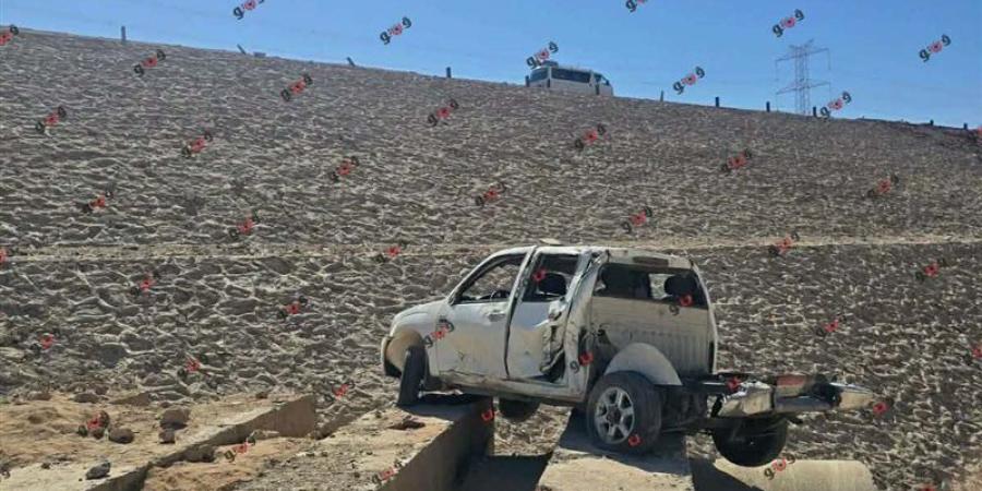 "السيارة اتقسمت نصين"، ننشر الصور الأولى لحادث إصابة راعي كنيسة السيدة العذراء بالمنيا - المدينة برس