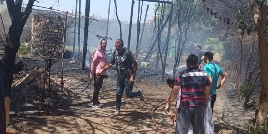 السيطرة على حريق مخلفات بكفر بطا في بنها - المدينة برس