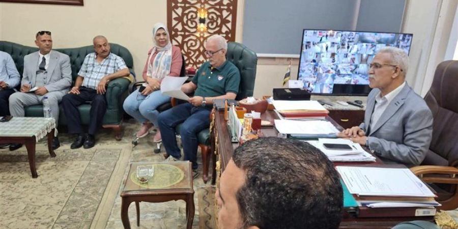 مدير تعليم الإسماعيلية يتابع استعدادات امتحانات الدور الثاني للشهادة الإعدادية وخطة العام الجديد - المدينة برس