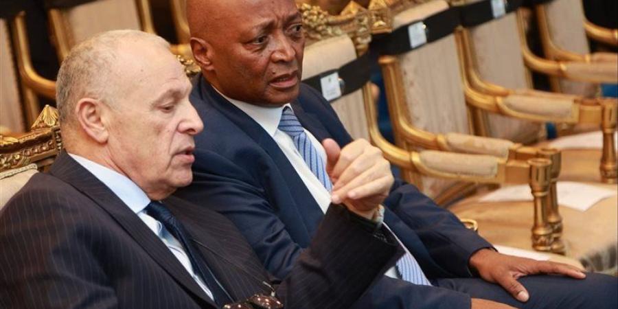 بث مباشر للمؤتمر الصحفي لرئيس الاتحاد الأفريقي لكرة القدم - المدينة برس