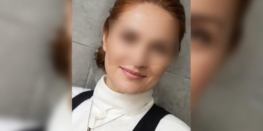 وصول المتهمة بقتل وتقطيع والدتها بمنطقة سيدى بشر إلى الإسكندرية - المدينة برس