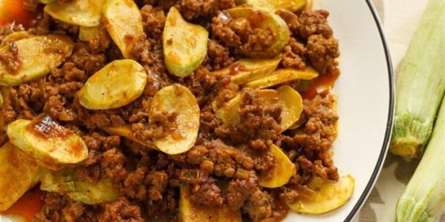 طريقة عمل الكوسة باللحمة المفرومة، لذيذة ومغذية وسهلة التحضير - المدينة برس