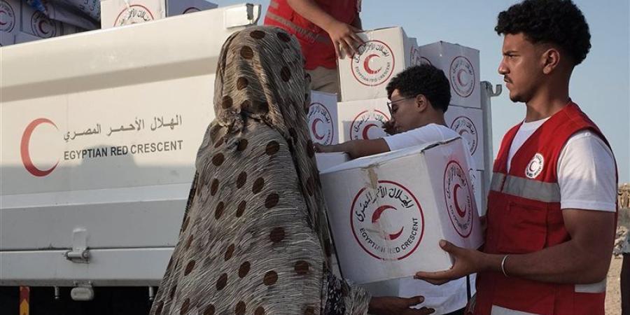 على مدار يومين، قافلة من الهلال الأحمر لتقديم مساعدات إنسانية لأهالي شلاتين - المدينة برس