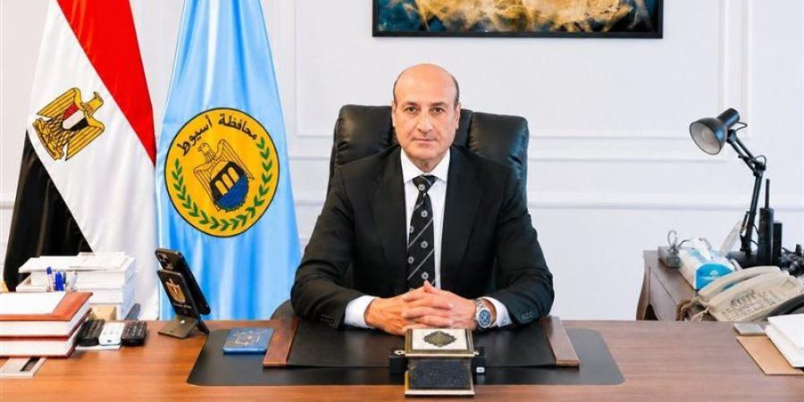 لحماية العمال من الموجة الحارة، محافظ أسيوط يقرر تعديل مواعيد ورديات النظافة - المدينة برس