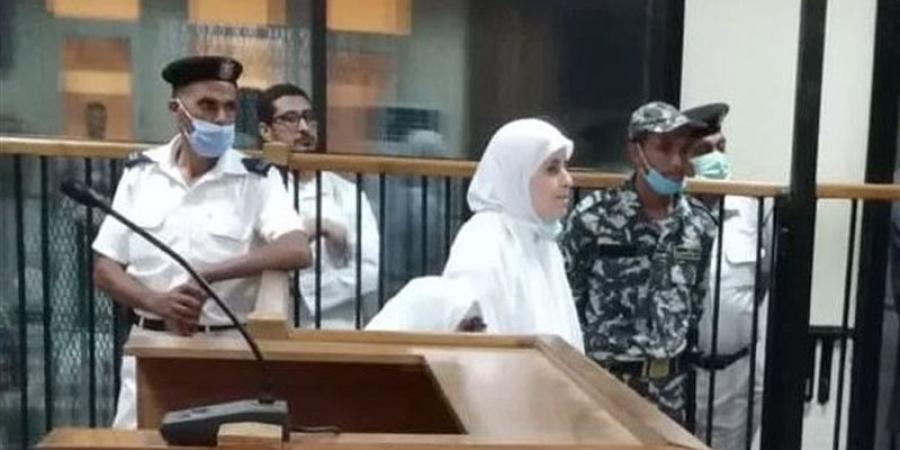 محاكمة عائشة الشاطر في قضية خلية التجمع بعد قليل - المدينة برس