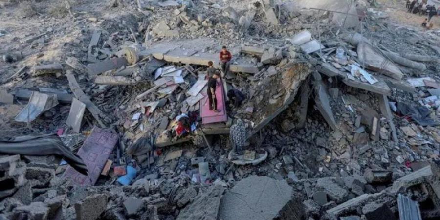 داخلية غزة: اغتيال مدير الأمن الداخلي بالمحافظة الوسطى وضابط آخر في قصف إسرائيلي - المدينة برس