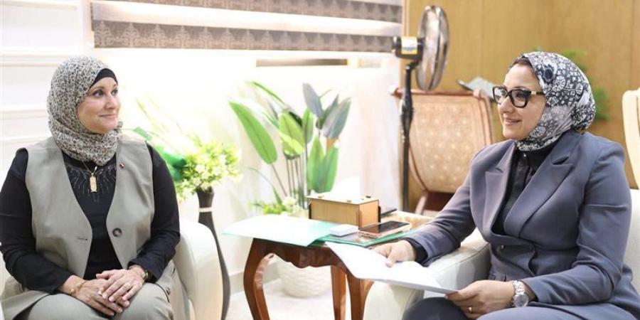 محافظ الوادي الجديد تبحث دعم التمريض والتوسع في إنشاء المدارس الفنية - المدينة برس