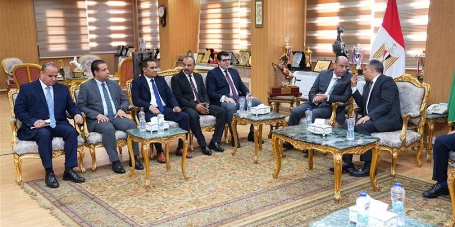 من ديوان المحافظة، وزير العمل يطلق جولة ميدانية بالشرقية - المدينة برس