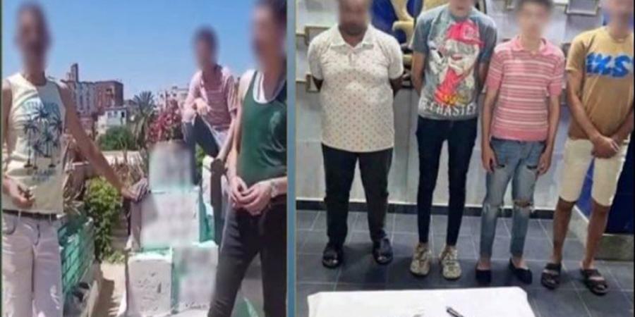 ضبط 3 متهمين ظهروا في فيديو تهديد شاب بأسلحة بيضاء أمام مقابر بالإسكندرية - المدينة برس