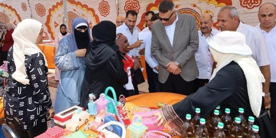 محافظ جنوب سيناء يفتتح معرض المنتجات اليدوية والبدوية بالطور - المدينة برس