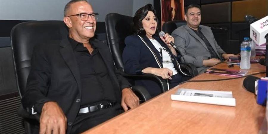 أشرف عبد الباقي: تشرفت بإدارة ندوة تكريم إسعاد يونس بمهرجان المسرح - المدينة برس