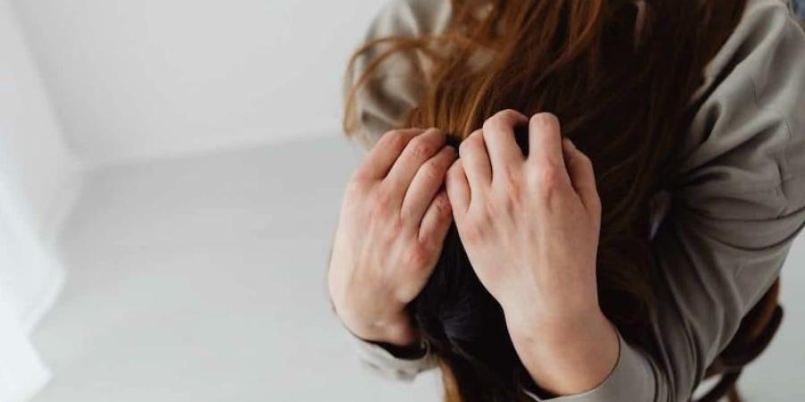 المشاكل المادية تهدد الدماغ بالمشاكل المادية - بوابة المدينة برس