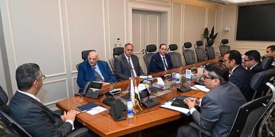 وزير التموين يطمئن على انتظام عمل المخابز بالتزامن مع استعدادات تطبيق المنظومة الجديدة - المدينة برس