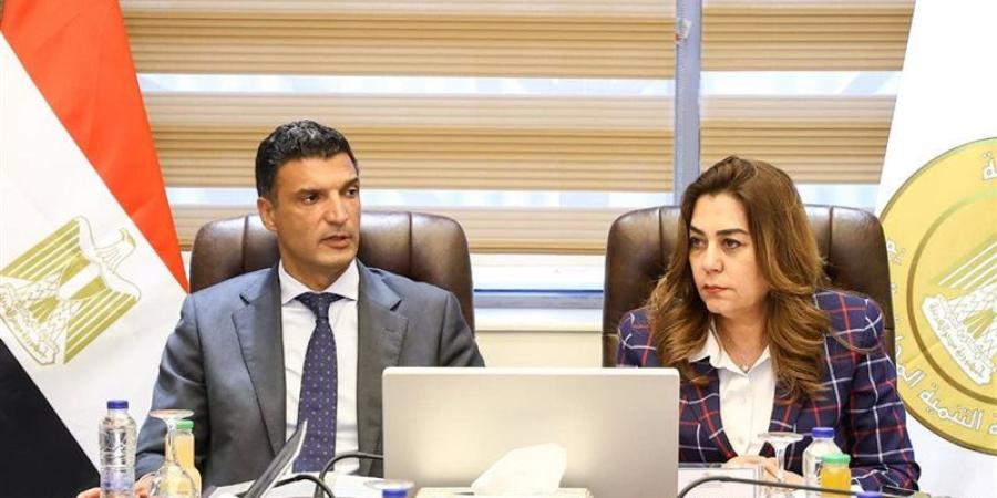 وزير الصناعة: الدولة تولي اهتمامًا كبيرًا بتنمية محافظات الصعيد - المدينة برس