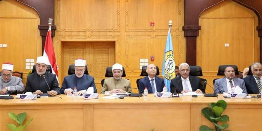 اجتماع مجلس جامعة الأزهر، الظهور الأخير لـ سلامة داود وتعليمات خاصة بشأن الطلاب الجدد - المدينة برس
